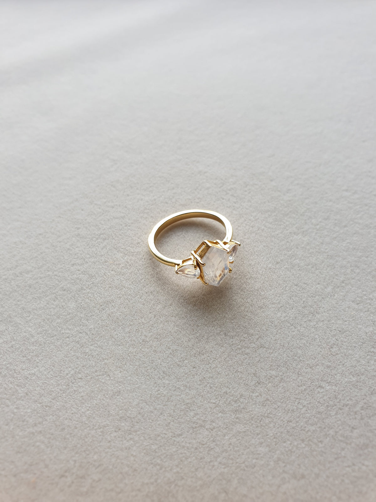 Hexagon Rainbow Moonstone 925 Silver Ring