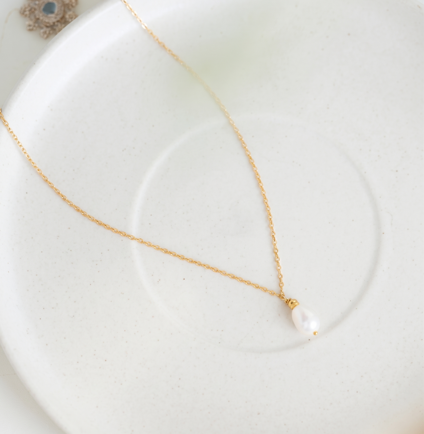 Pearl Drop Pendant Necklace