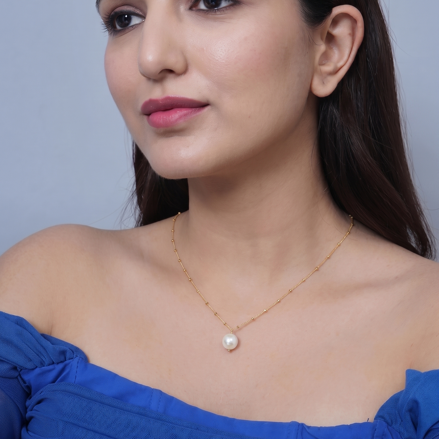Single Pearl Minimal Pendant Necklace
