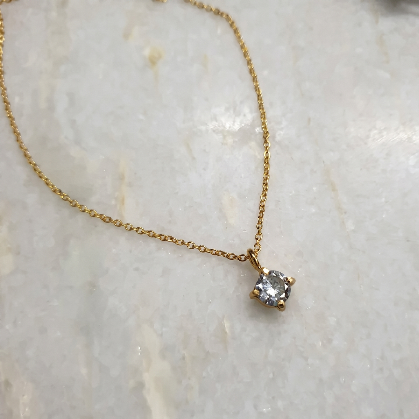 Diamond Like Stone Pendant Necklace