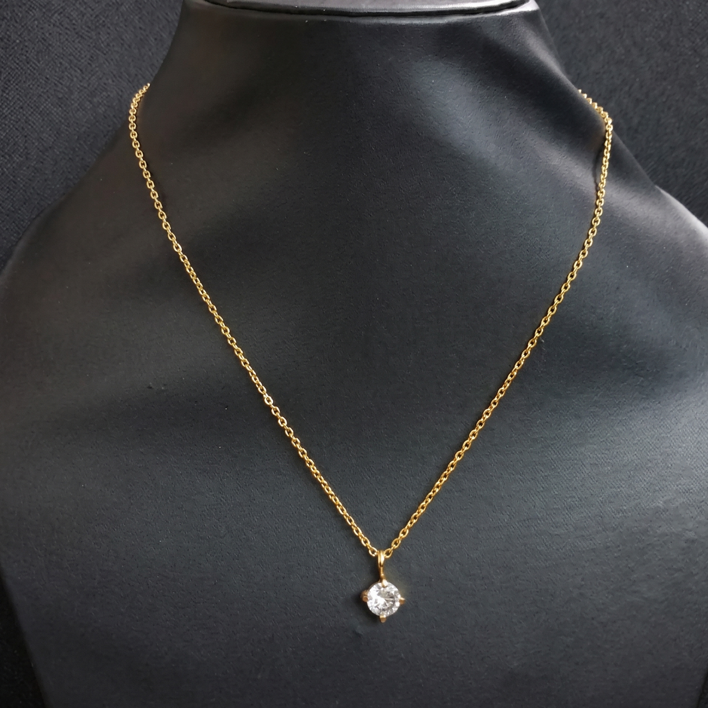 Diamond Like Stone Pendant Necklace