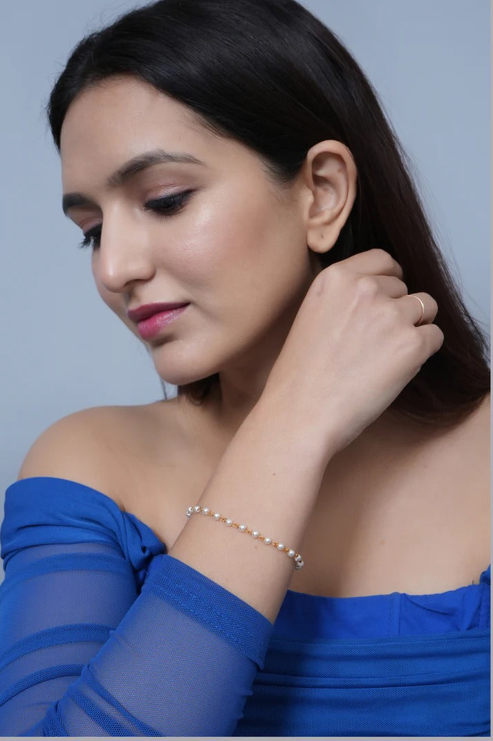 Minimal Premium Pearl Bracelet