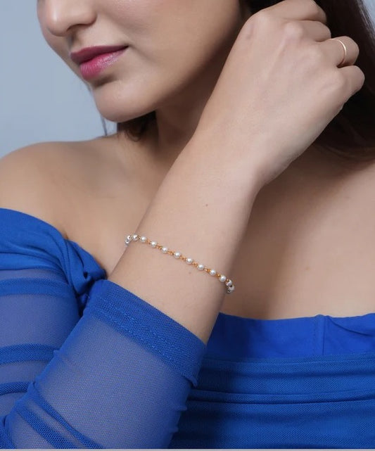 Minimal Premium Pearl Bracelet