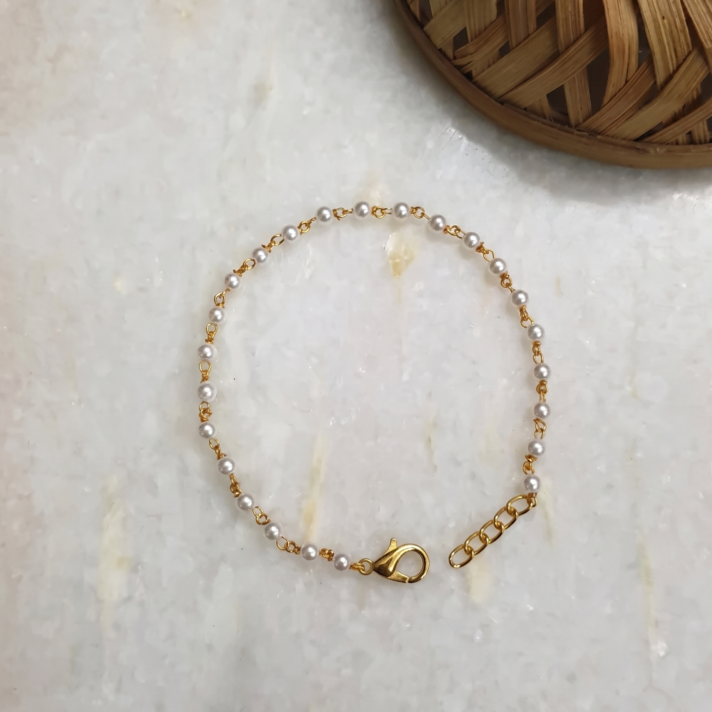 Minimal Premium Pearl Bracelet