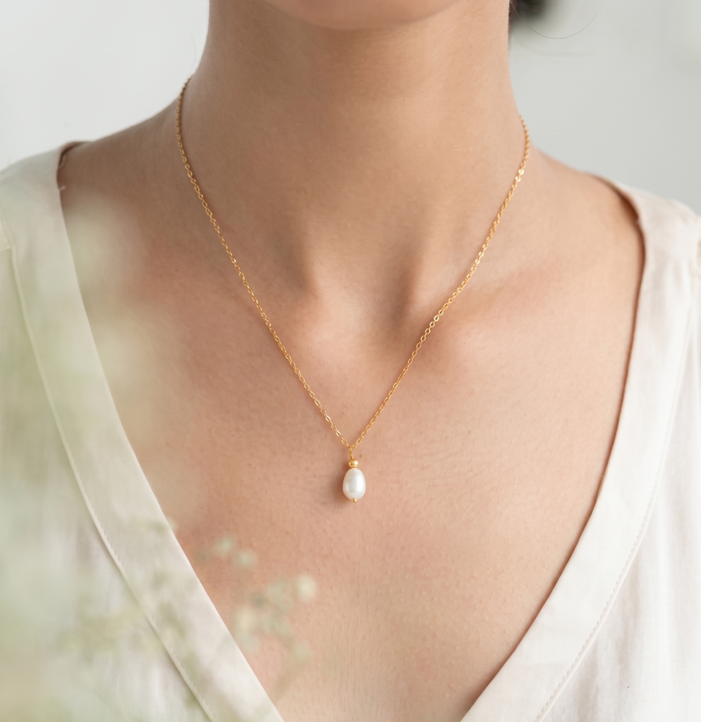 Pearl Drop Pendant Necklace