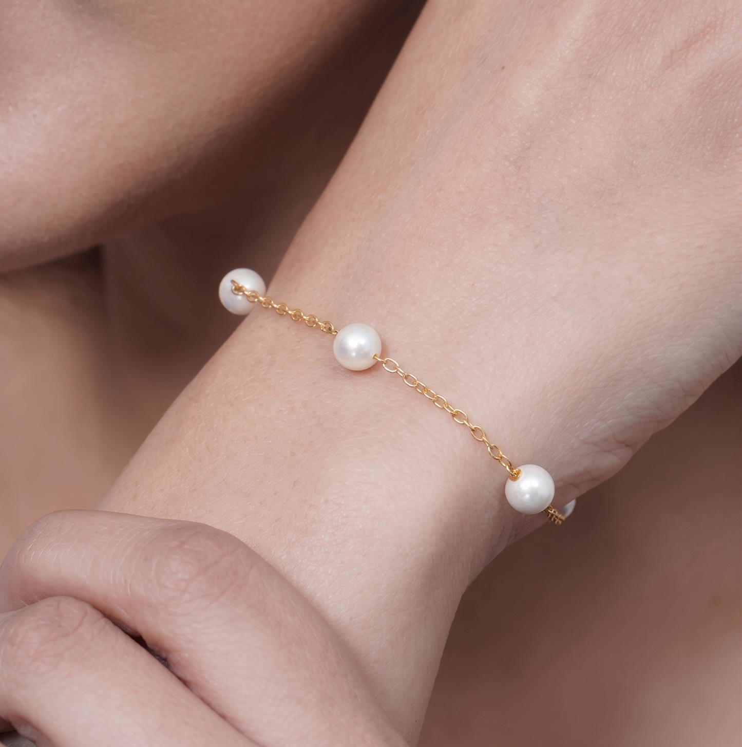 Premium Pearl Beaded Bracelet
