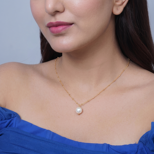 Single Pearl Minimal Pendant Necklace