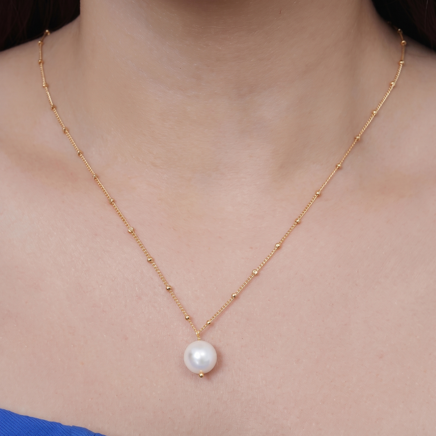 Single Pearl Minimal Pendant Necklace