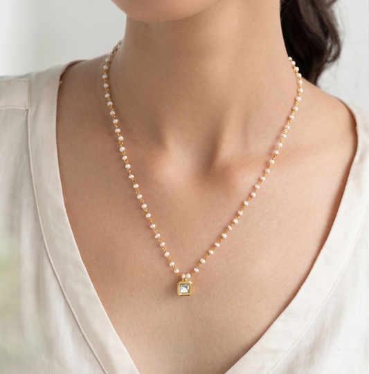 Pearl Beaded Kundan Square Pendant Necklace